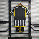 Kit Infantil Juventus Home 23/24